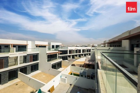 Rijtjeshuis te koop in Dubai, VAE 5 slaapkamers, 172.5 vr.m., nr 758349 - foto 18