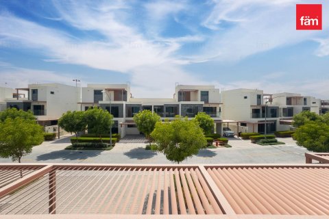 Rijtjeshuis te koop in Dubai, VAE 5 slaapkamers, 172.5 vr.m., nr 758349 - foto 15