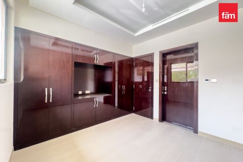 Rijtjeshuis te koop in Dubai, VAE 5 slaapkamers, 172.5 vr.m., nr 758349 - foto 13