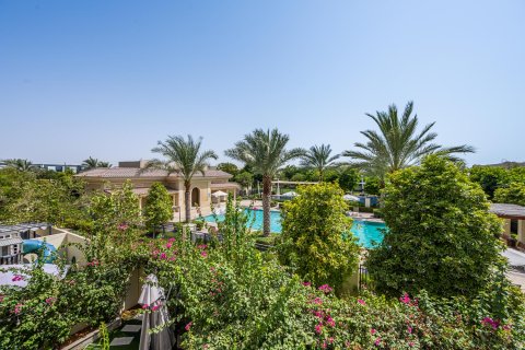 Vila u Dubai Land, Dubai, UAE 160.62 m2, 3 spavaćih soba Br. 748505