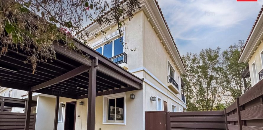 Villa itt: Dubai, EAE, 3 hálószoba, 313.2 m², azonosító: 669748