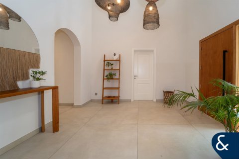 Arabian Ranches, Dubai, संयुक्त अरब अमीरात में विला, 7 बेडरूम, 693 वर्ग मीटर, संख्या 698018 - फ़ोटो 8