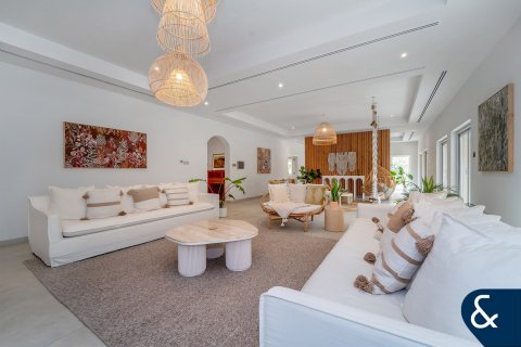 Arabian Ranches, Dubai, संयुक्त अरब अमीरात में विला, 7 बेडरूम, 693 वर्ग मीटर, संख्या 698018 - फ़ोटो 2