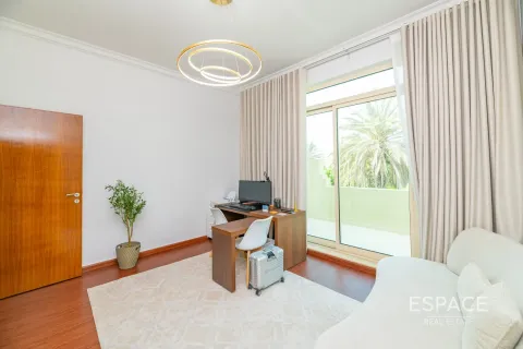 Villa in Jumeirah Islands, Dubai, UAE 4 bedrooms, 509 sq.m. № 650140 - photo 14