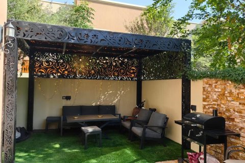 Townhouse in Dubai, UAE 4 bedrooms, 229.9 sq.m. № 696714