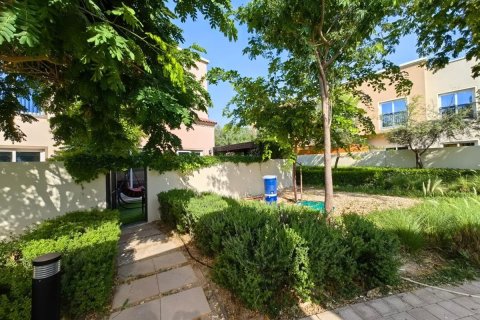 Townhouse in Dubai, UAE 4 bedrooms, 229.9 sq.m. № 696714 - photo 12