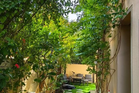 Townhouse in Dubai, UAE 4 bedrooms, 229.9 sq.m. № 696714 - photo 13