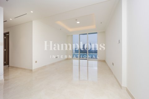 Huoneisto Dubai Harbour, Arabiemiraatit 2 makuuhuonetta, 120.05018563 m2 № 651420 - kuva 2