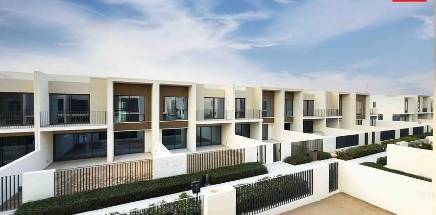 Dubai, संयुक्त अरब अमीरात में टाउनहाउस, 4 बेडरूम, 255.5 वर्ग मीटर, संख्या 686144