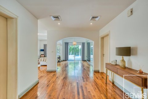 Vila v Meadows, Dubai, SAE 5 ložnice, 353.5 m² Č.: 764777 - fotografie 7