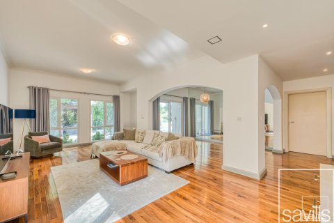 Vila v Meadows, Dubai, SAE 5 ložnice, 353.5 m² Č.: 764777 - fotografie 8
