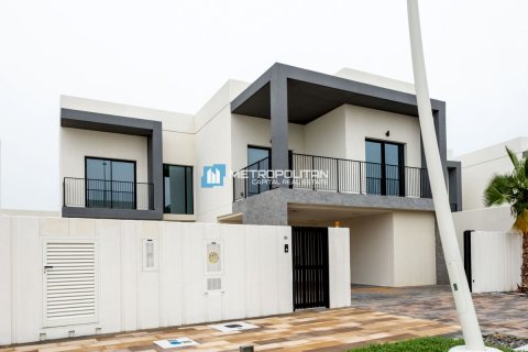Vilă de închiriat în Yas Island, Abu Dhabi, EAU 4 dormitoare, 463.1 mp.  №700228 - poză 26