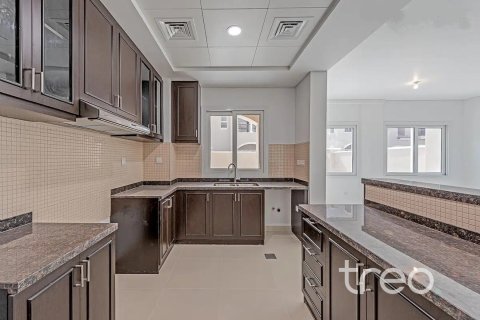 Shtëpi në qytet në Serena, Dubai, Emiratet e Bashkuara Arabe 3 dhoma gjumi, 211.08 m2. № 741162 - Foto 5