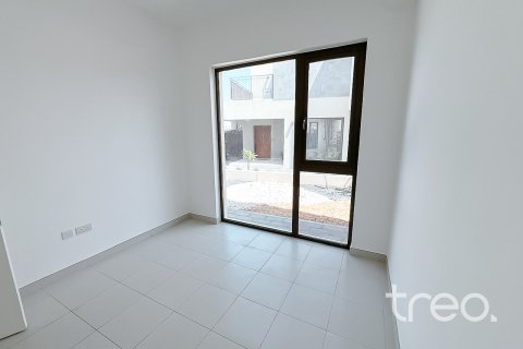Üürile anda ridamaja asukohaga Dubai, AÜE: 4 magamistoaga, 215.26 m² Nr 741163 - pilt 19