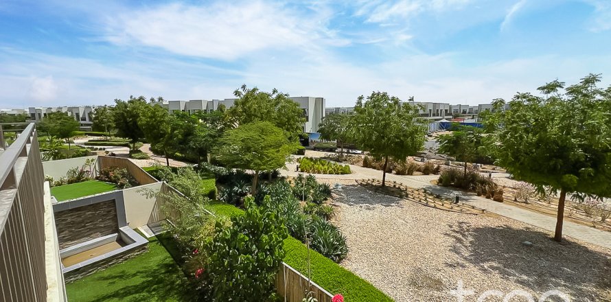 Ridamaja asukohaga Dubai, AÜE: 4 magamistoaga, 215.26 m² Nr 741163