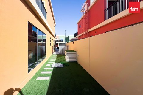 Casa urbana para arrendamento em Dubai, EAU 5 quartos, 219.6 m2 № 732844 - foto 13