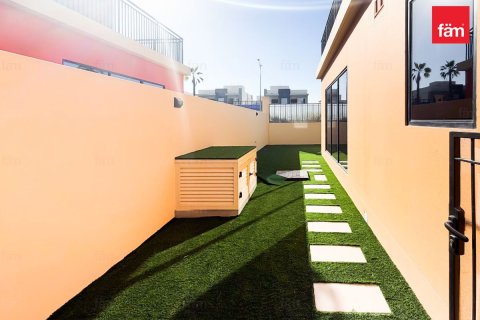 Casa urbana para arrendamento em Dubai, EAU 5 quartos, 219.6 m2 № 732844 - foto 16