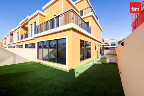 Casa urbana para arrendamento em Dubai, EAU 5 quartos, 219.6 m2 № 732844 - foto 10