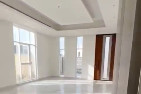 Villa zum Verkauf in Abu Dhabi, VAE 6 Schlafzimmer, 652 m2 Nr. 717173 - Foto 4