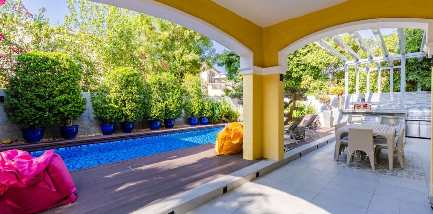 Villa em Dubai, EAU 3 quartos, 566.9 m2 № 660526