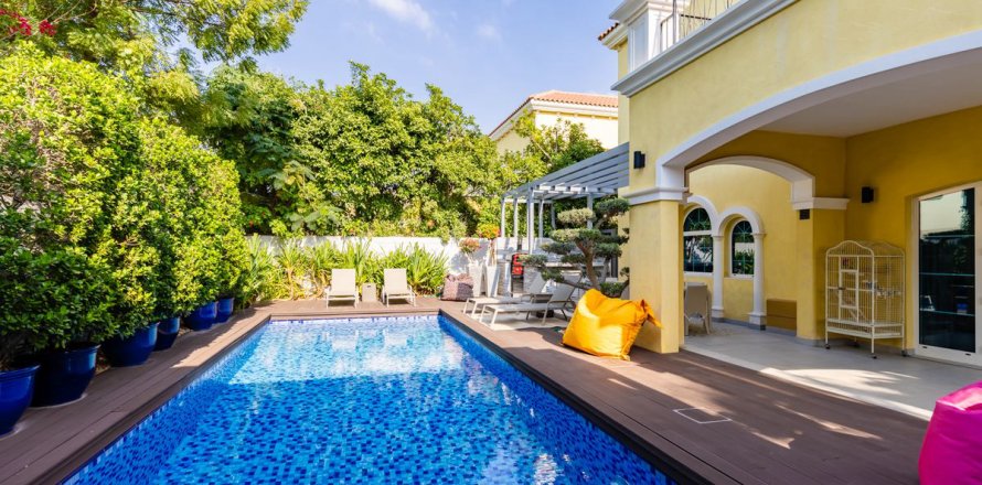 Villa a Dubai, EAU 3 camere da letto, 566.9 mq. № 660526