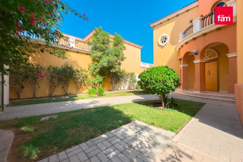 Vilë në Dubai, Emiratet e Bashkuara Arabe 5 dhoma gjumi, 690.1 m2. № 660520 - Foto 1