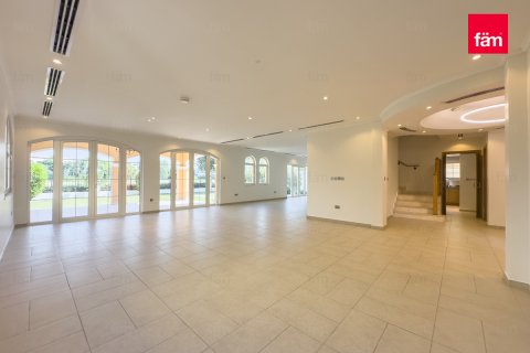 Vilë në Dubai, Emiratet e Bashkuara Arabe 5 dhoma gjumi, 690.1 m2. № 660520 - Foto 2