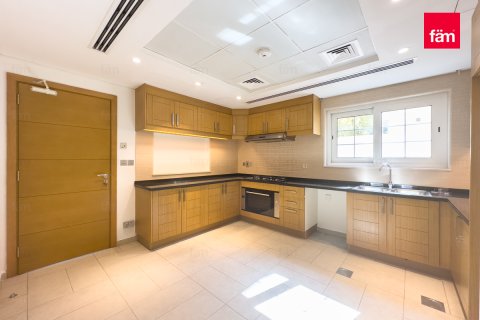 Vilë në Dubai, Emiratet e Bashkuara Arabe 5 dhoma gjumi, 690.1 m2. № 660520 - Foto 4