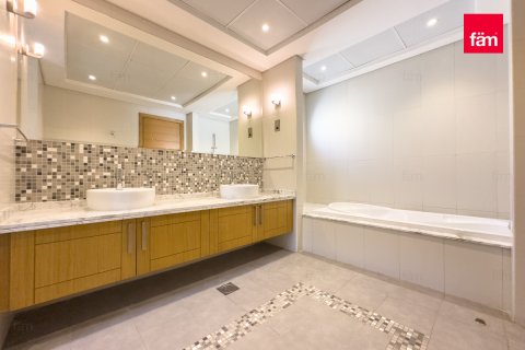 Vilë në Dubai, Emiratet e Bashkuara Arabe 5 dhoma gjumi, 690.1 m2. № 660520 - Foto 21