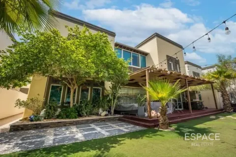 Villa itt: Jumeirah Park, Dubai, EAE, 3 hálószoba, 285 m², azonosító: 661203 - fénykép 1