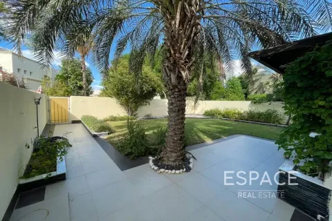 The Springs, Dubai, UAE의 임대용 빌라 침실 3개, 245제곱미터 번호 661208 - 사진 19