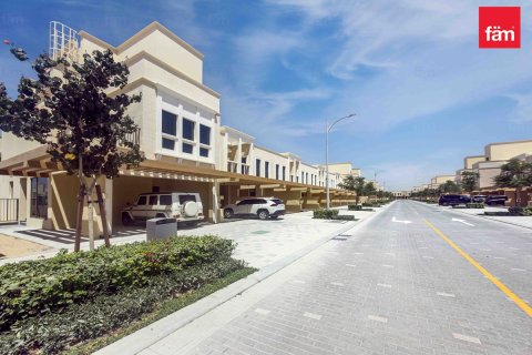 Řadový dům v Dubai, SAE 5 ložnice, 224.6 m² Č.: 769231 - fotografie 12