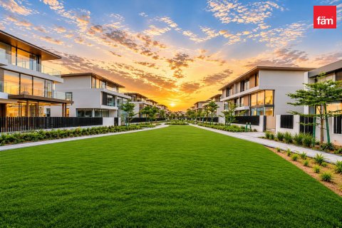 Villa en venta en Dubai, EAU 4 dormitorios, 545.4 m2 № 769234 - foto 15