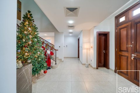 Зняти в оренду віллу в Dubai Sports City, Дубай, ОАЕ 5 спалень, 930м2, № 681104 - фото 9