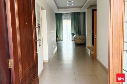 Villa à vendre à  Dubai, EAU 5 chambres, 591.5 m2 № 711383 - photo 3