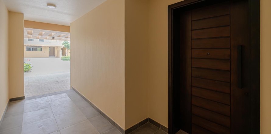 Villa à Damac Lagoons, Dubai, EAU: 4 chambres, 144 m2 № 711261