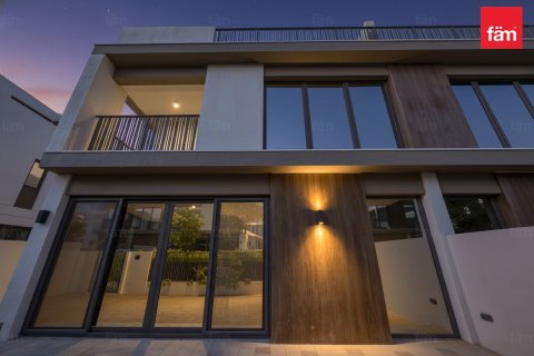 Vilă de închiriat în Tilal Al Ghaf, Dubai, EAU 4 dormitoare, 222.6 mp. №659037 - poză 2