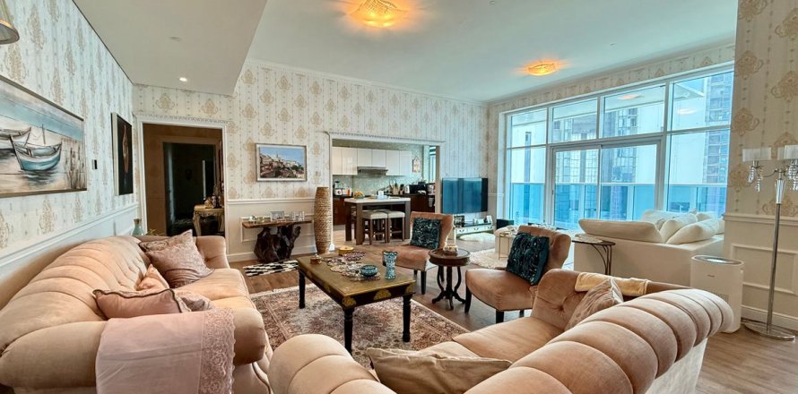 Apartment in Dubai Marina, UAE 3 bedrooms, 234.2 sq.m. № 659042