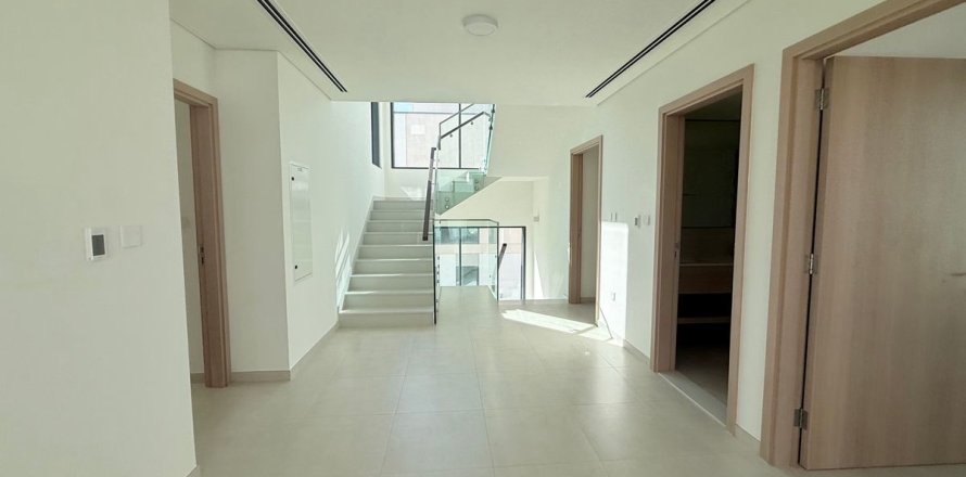 Villa Dubaijā, AAE 4 istabas, 449.8 m2 Nr. 659041