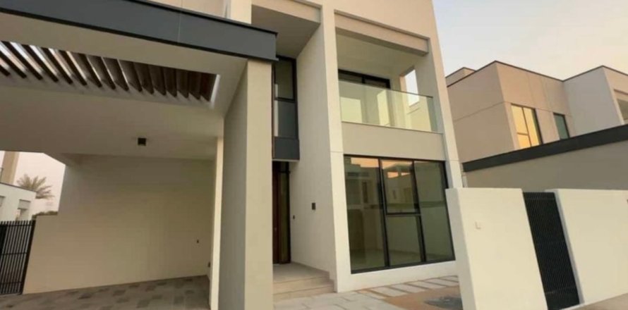 ویلا در Dubai ، امارات متحده عربی 4 خوابه ، 449.8 متر مربع.  شماره 659041