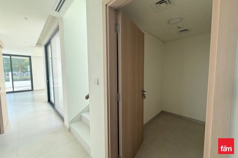 Dubai, BAE’de kiralık villa 4 yatak odası, 449.8 m&sup2; No 659041 - fotoğraf 14
