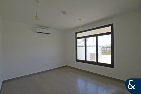 Villa in Town Square, Dubai, UAE 3 bedrooms, 201 sq.m. № 698003 - photo 5