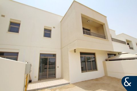 Villa in Town Square, Dubai, UAE 3 bedrooms, 201 sq.m. № 698003 - photo 2