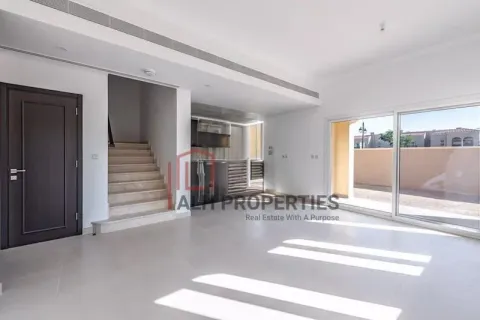 Kuća u nizu u Dubai Land, UAE 3 spavaćih soba, 260 m2 Br. 690401 - fotografija 1