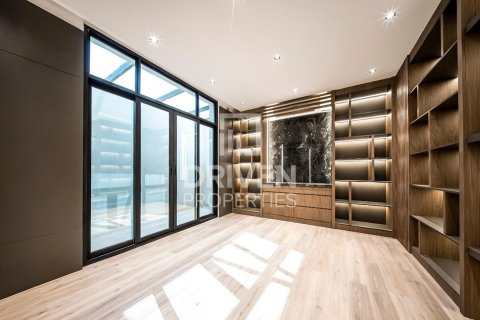 Vila di Jumeirah Golf Estates, Dubai, UEA 5 kamar tidur, 660 m2 nomor 682656 - foto 5