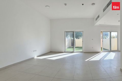 Kuća u nizu u gradu Dubai, UAE 2 spavaće sobe, 160.1 m2 Br. 760317 - Slika 2