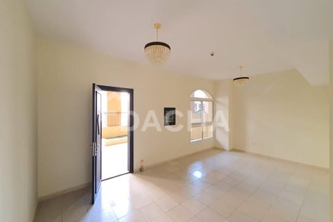 Apartamento en venta en Jumeirah Village Circle, Dubai, EAU 3 dormitorios, 268 m2 № 707855 - foto 2