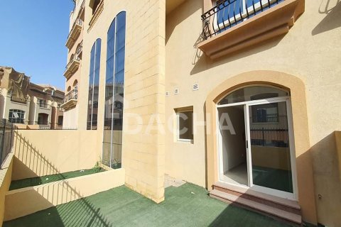Apartamento en Jumeirah Village Circle, Dubai, EAU 3 dormitorios, 268 m² № 707855
