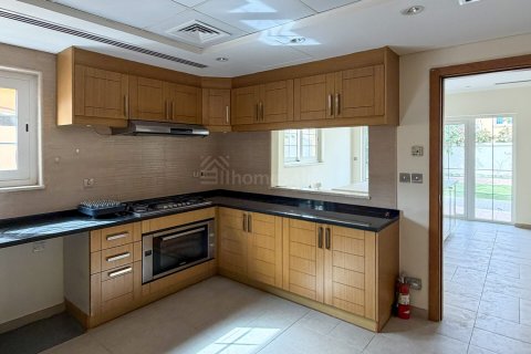 Villa sa Jumeirah Park, Dubai, UAE 5 silid-tulugan, 750 sq.m. № 712263 - larawan 13