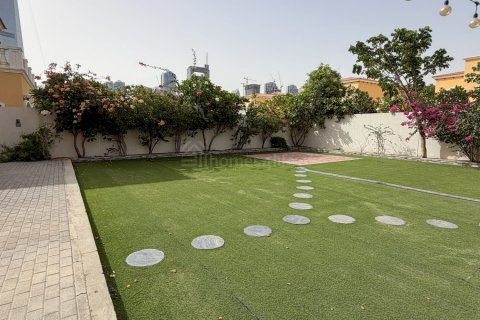 Villa sa Jumeirah Park, Dubai, UAE 5 silid-tulugan, 750 sq.m. № 712263 - larawan 3